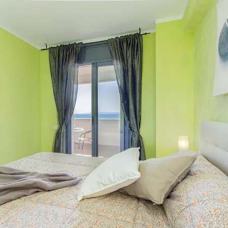 Goldhome - Cristallmar إمبوريابرافا